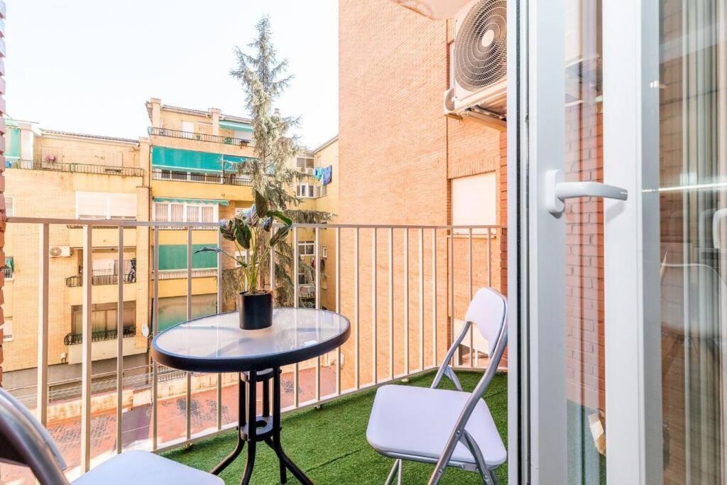 Modern Apartment Close To The City Center And Alhambra Granada Exterior photo