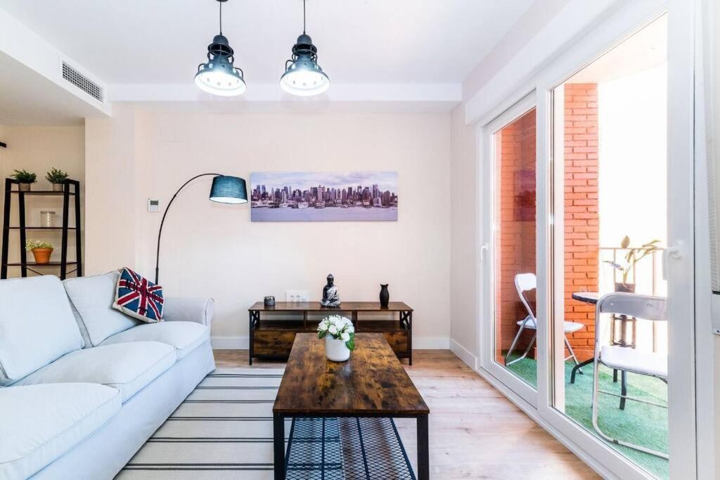 Modern Apartment Close To The City Center And Alhambra Granada Exterior photo