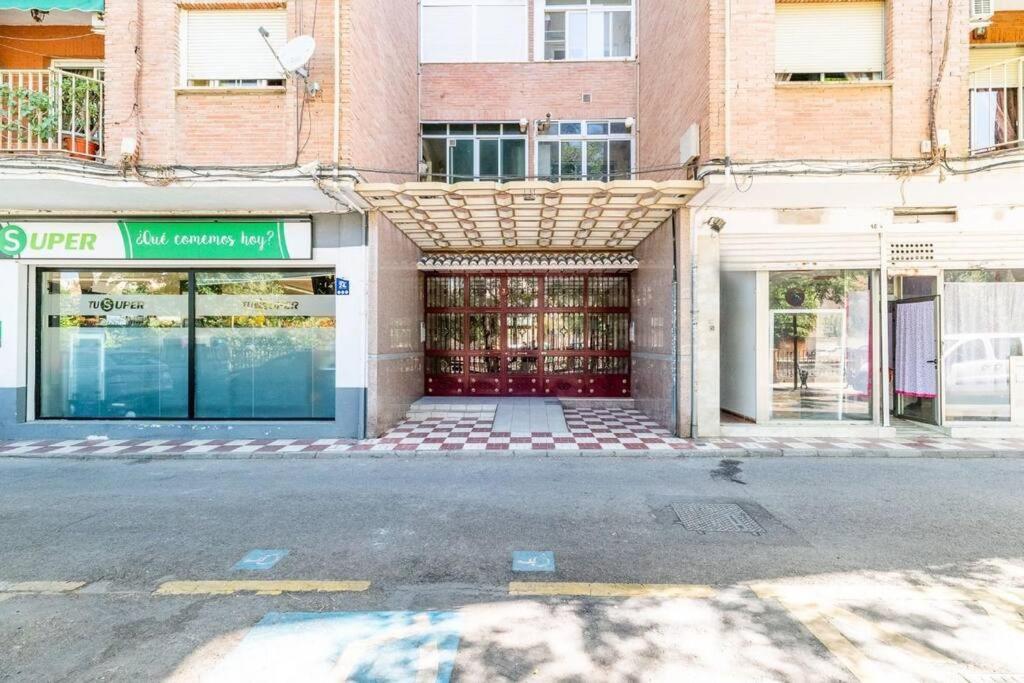 Modern Apartment Close To The City Center And Alhambra Granada Exterior photo