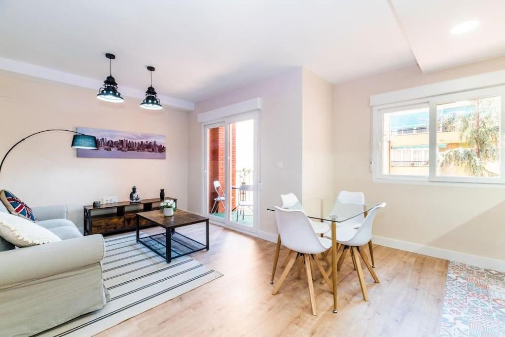 Modern Apartment Close To The City Center And Alhambra Granada Exterior photo
