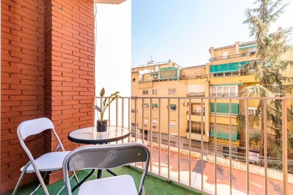 Modern Apartment Close To The City Center And Alhambra Granada Exterior photo