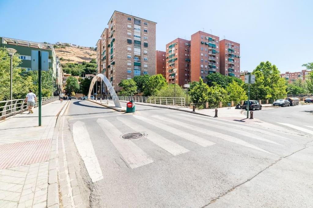 Modern Apartment Close To The City Center And Alhambra Granada Exterior photo